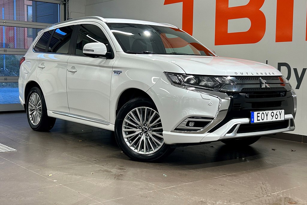 Bild på Business 2.4 Plug-in Hybrid 136hk Aut AWD - 360-KAMERA