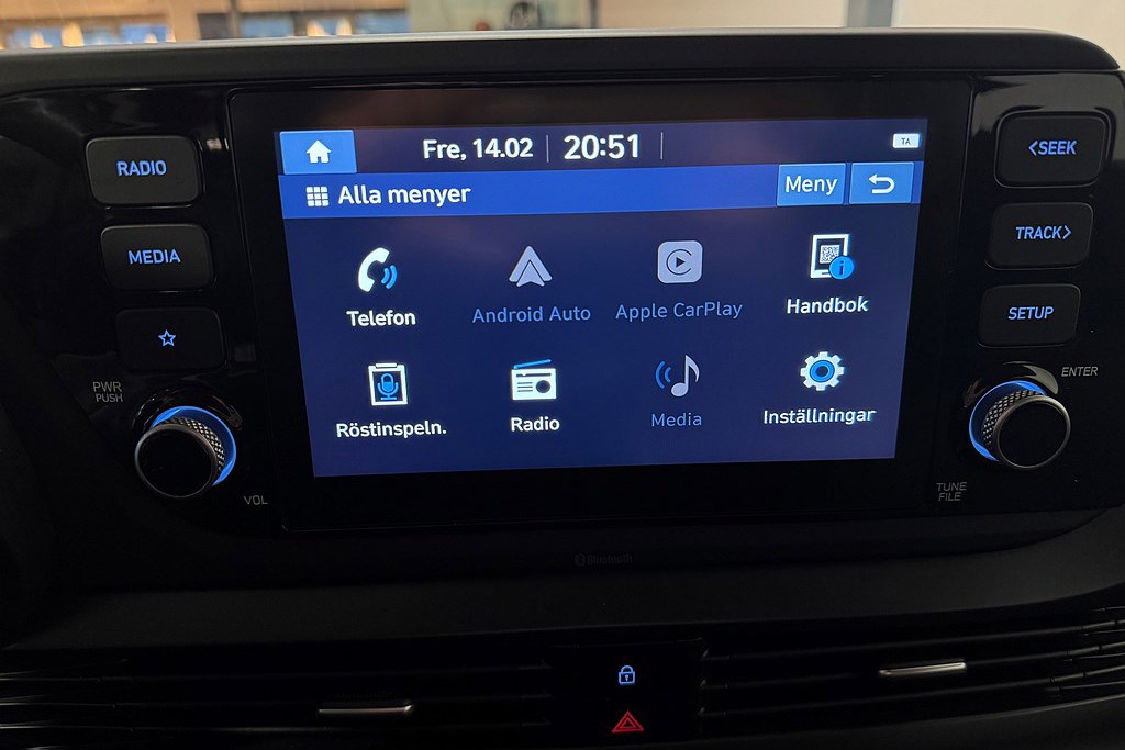 Bild på Essential 1.0 T-GDi 100hk - B-KAMERA, CARPLAY