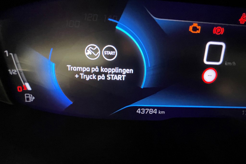 Bild på Active 1.2 PureTech 130hk Man - CARPLAY