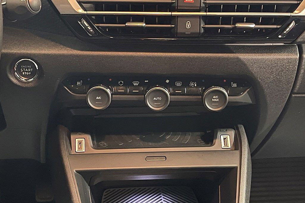 Bild på X Shine 1,2 PureTech 130hk Aut - BACKKAMERA, CARPLAY