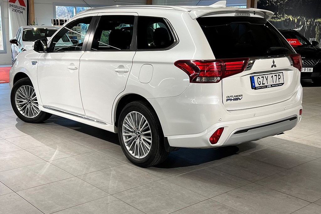 Bild på Business X 2.4 Plug-in Hybrid 136hk Aut AWD - P-VÄRMARE, 360-KAMERA