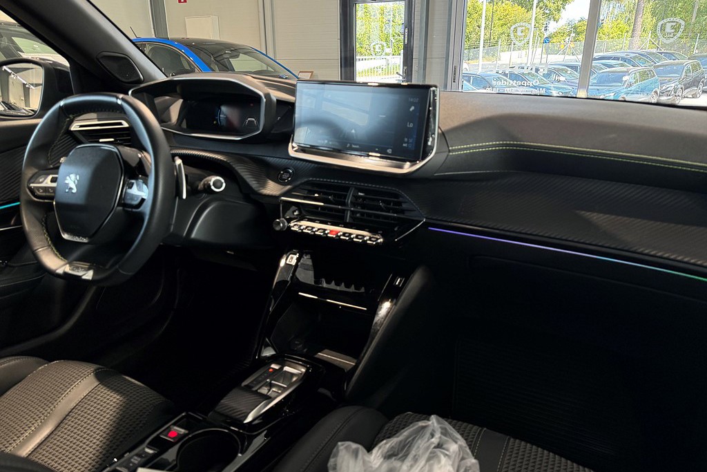 Bild på GT 1.2 PureTech 130hk Aut - CARPLAY