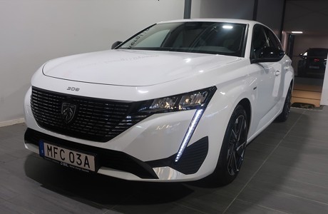 PHEV SW Allure 180hk Aut - ÅRSSKATT: 360KR