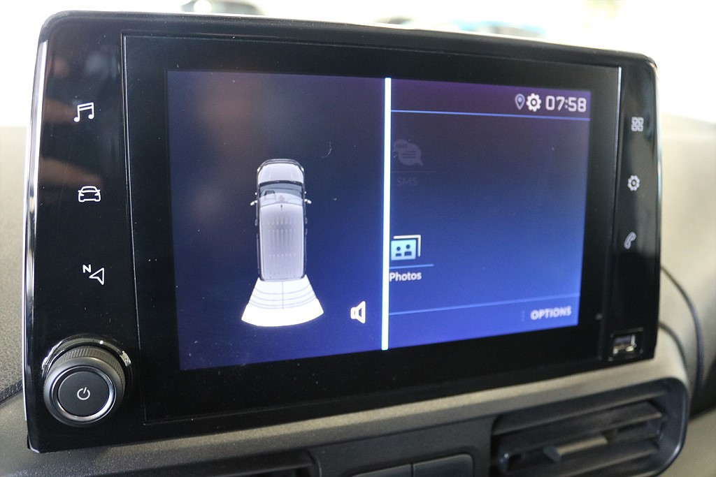 Bild på Partner PRO BlueHDi 75hk L1 - CARPLAY