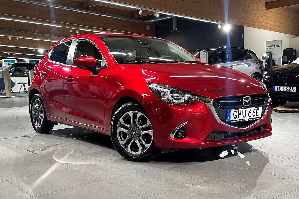 Bild på Optimum 1.5 SKYACTIV-G 90hk Aut - MOTORVÄRMARE, B-KAMERA, HIFI