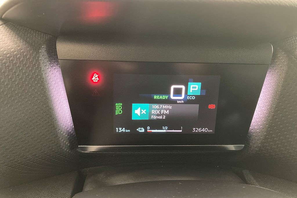 Bild på Shine+ 50kWh 136hk - CARPLAY